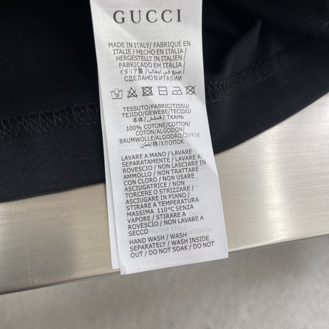 -GUCC 新款双G 发泡立体字母T恤红绿搭配具有很强的视觉冲击力 即时尚又充满活力 肩部通肩压条 28