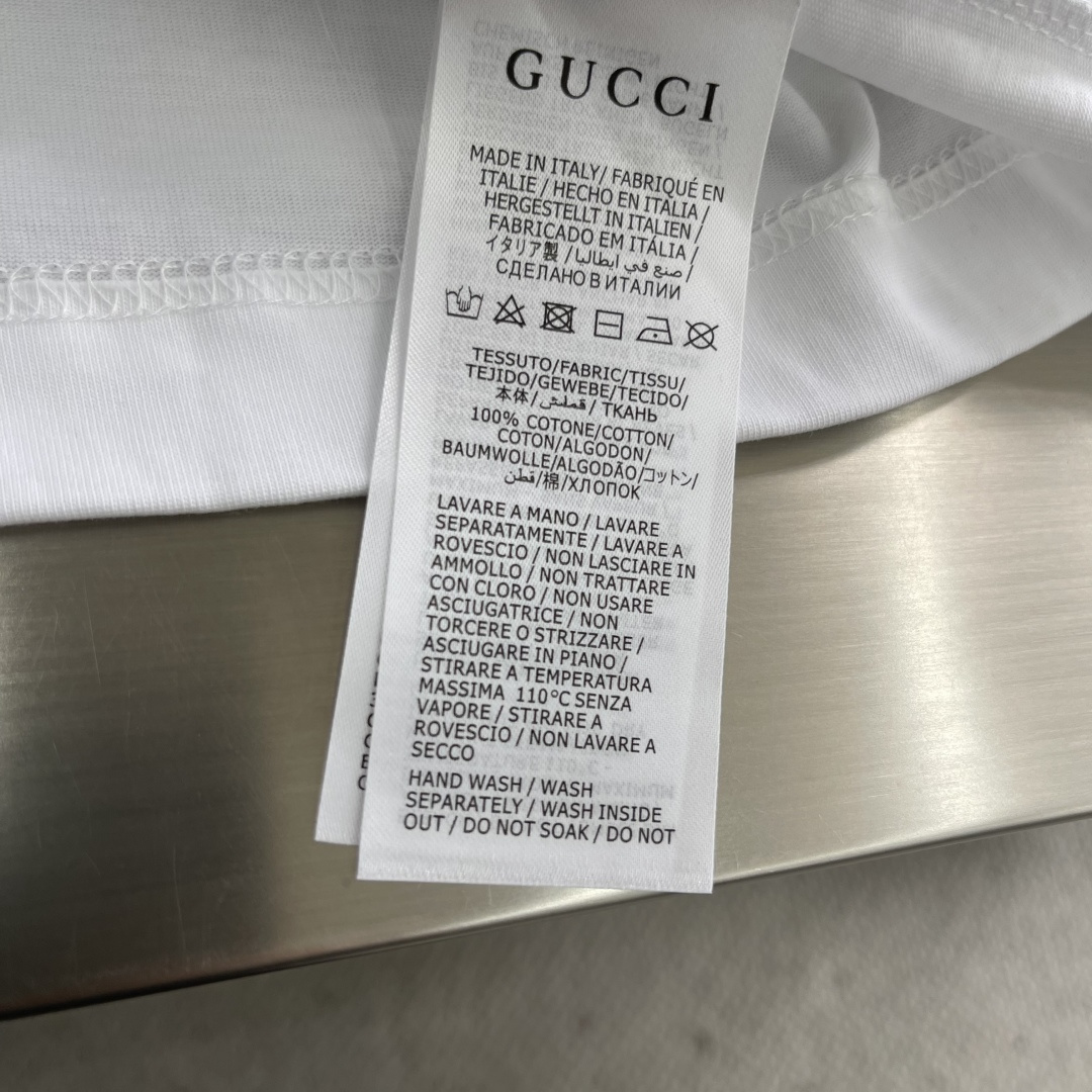 -GUCC 新款双G 发泡立体字母T恤红绿搭配具有很强的视觉冲击力 即时尚又充满活力 肩部通肩压条 28