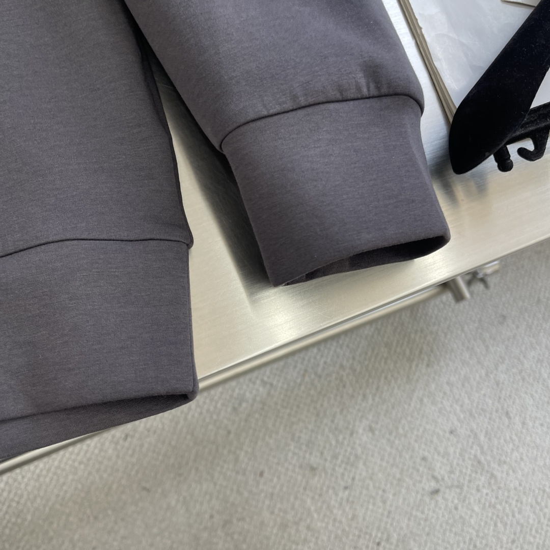 -LOEW 2026早春卫衣系列尺码: M-5XL 正常版型工艺：棉莫代尔空气层。采用丝光工艺处理的双面