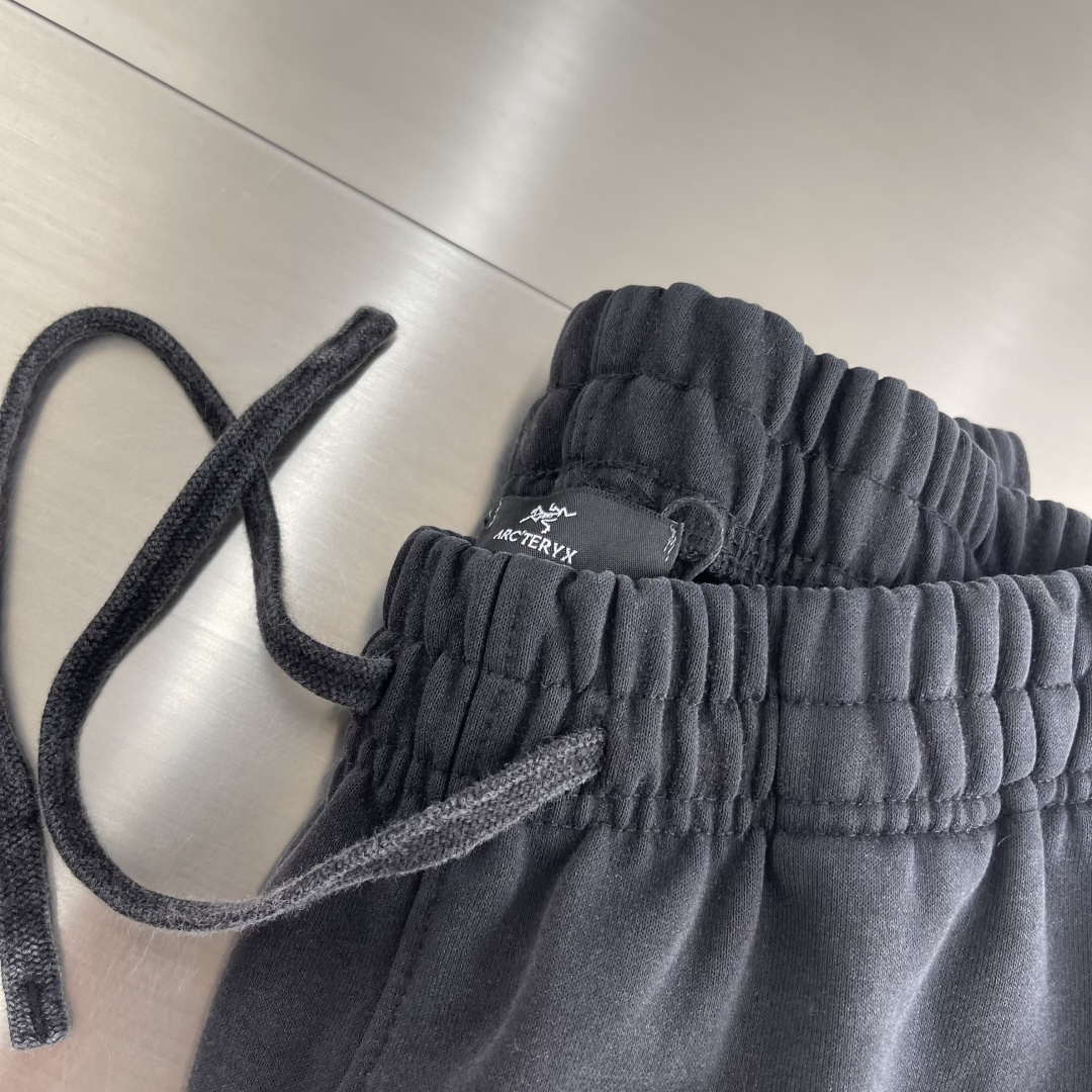 Miu Miu Luxury Designer Handbag Shoulder Crossbody Bag crafted in 3