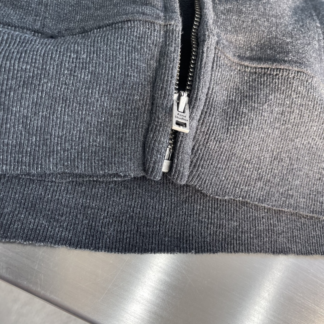 -Acne Studios 破洞做旧徽标拉链外套定制定染1:1灰绿臻柔棉彩棉卫衣料 【面布与毛圈底呈同色