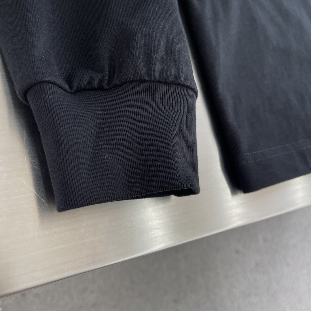 -FEND 2025秋冬新款厚长袖T恤320克纯棉字母logo 植绒码数：S M L XL