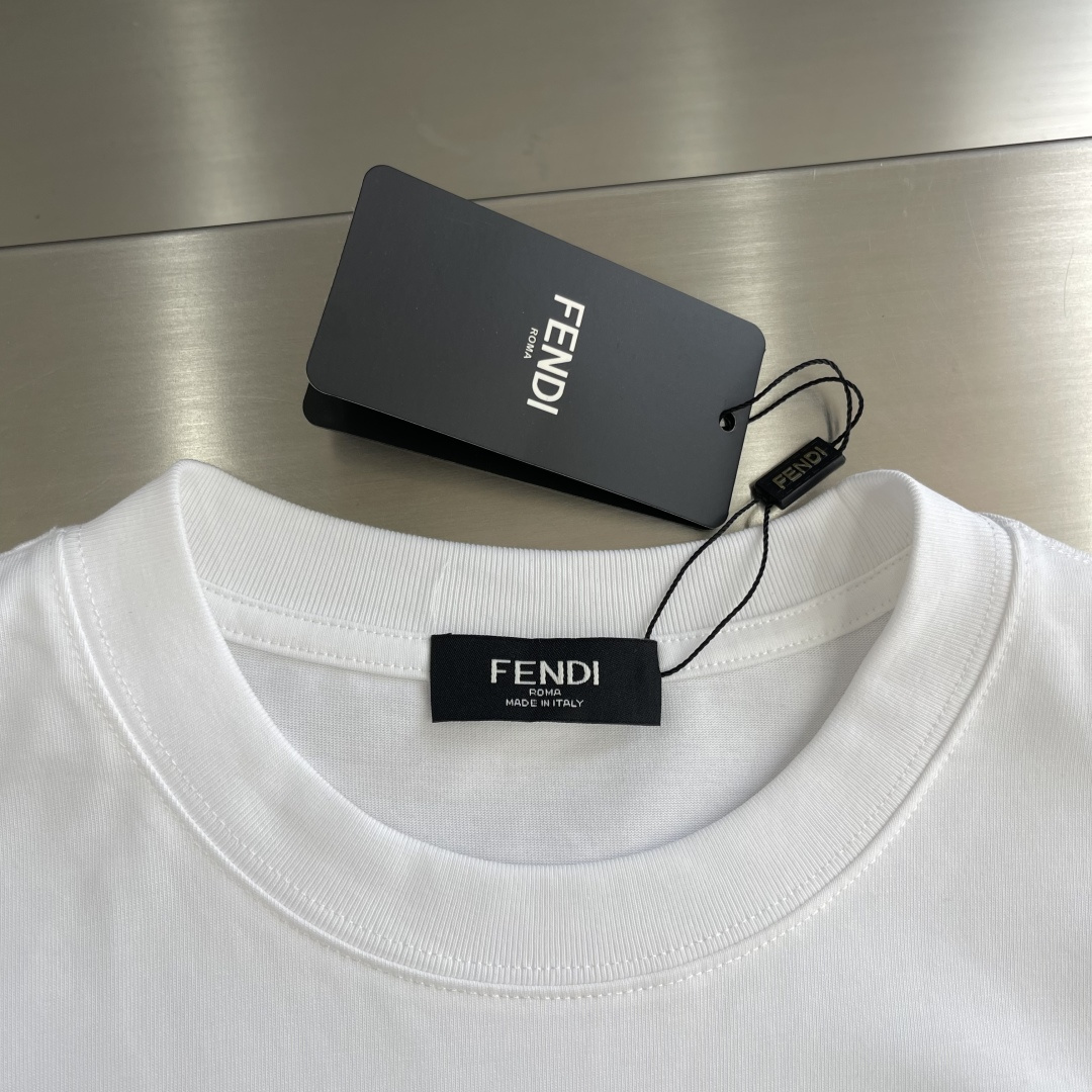 -FEND 2025秋冬新款厚长袖T恤320克纯棉字母logo 植绒码数：S M L XL