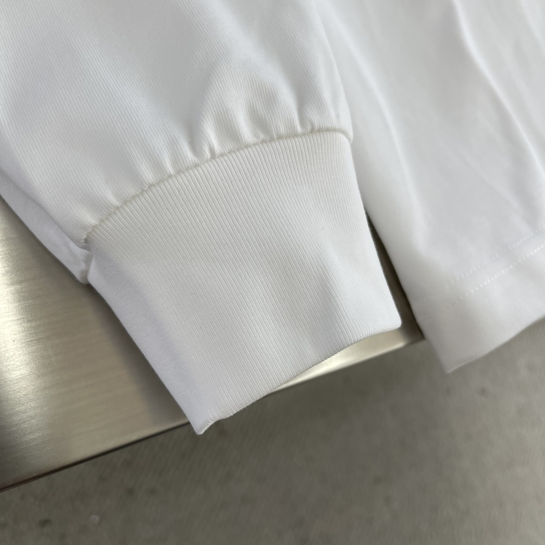 -FEND 2025秋冬新款厚长袖T恤320克纯棉字母logo 植绒码数：S M L XL