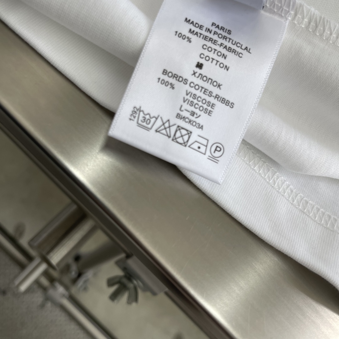 -FEND 2025秋冬新款厚长袖T恤320克纯棉字母logo 植绒码数：S M L XL