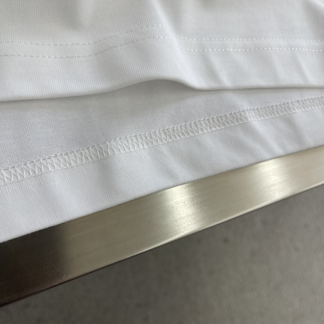 -FEND 2025秋冬新款厚长袖T恤320克纯棉字母logo 植绒码数：S M L XL