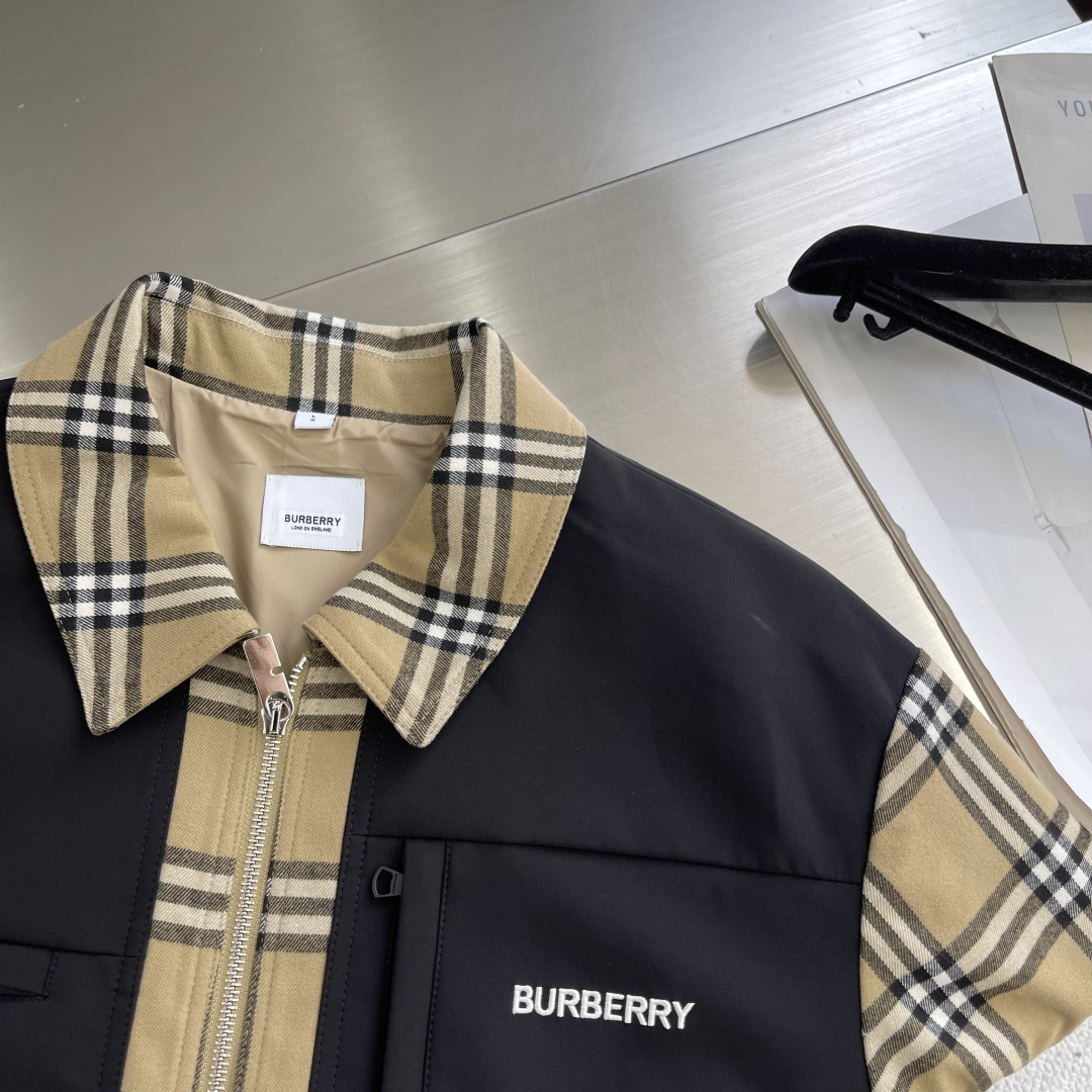 -BBR 25早秋新品格纹翻领夹克衫外套！整体采用经典的格纹元素图案，以卡其色为底色，极具品牌辨识度。整