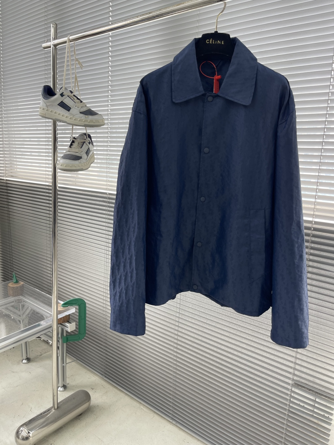 -Dio Oblique 提花满印夹克定制熠彩丝光提花科技棉锦 质感卓越 舒适贴肤 以蓝调迷影为画布 邂