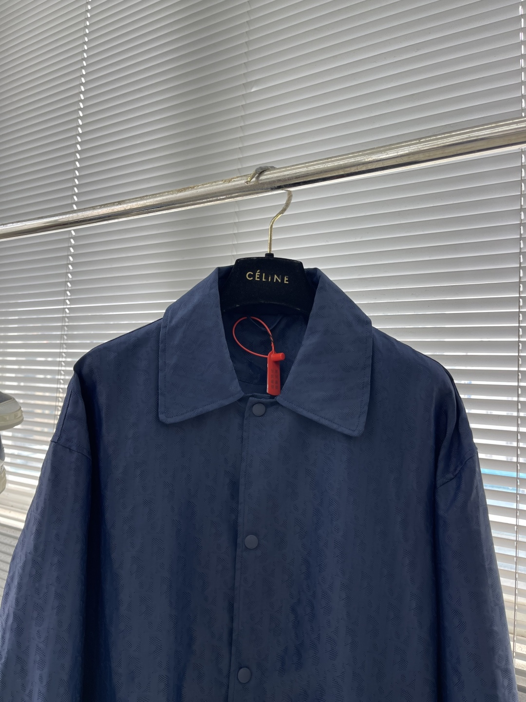 -Dio Oblique 提花满印夹克定制熠彩丝光提花科技棉锦 质感卓越 舒适贴肤 以蓝调迷影为画布 邂