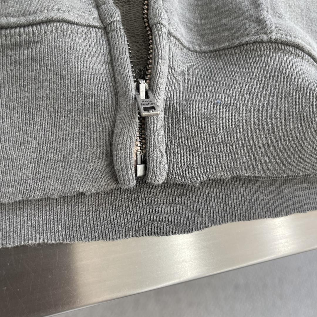-Acne Studios 破洞做旧徽标拉链外套定制定染1:1灰绿臻柔棉彩棉卫衣料 【面布与毛圈底呈同色