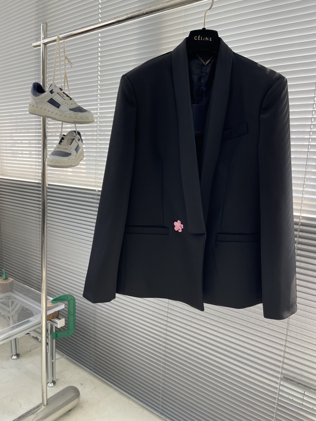 -驴牌 25fw粉花朵西装耗时3个月从定织定染面料到开模定制辅料五金 全部按照原样逐一开发完成 今年秋冬