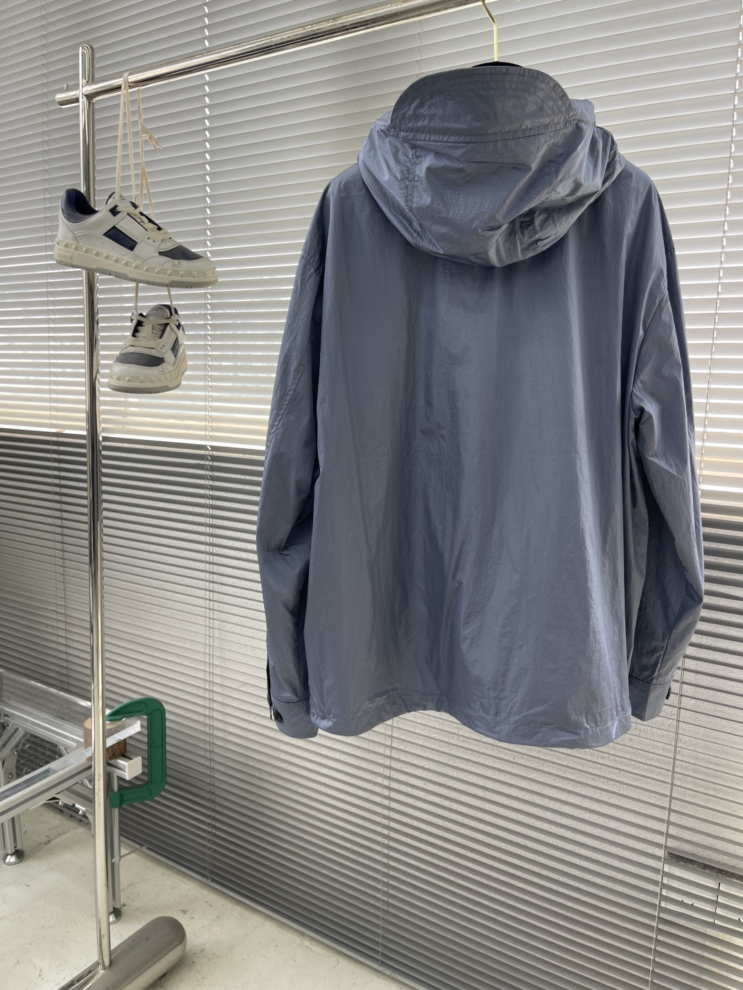 -CP.COMPANY，专柜同步，男士必备款 CP经典夹克 特殊高密记忆面料，具备透气且防风功能 上身体