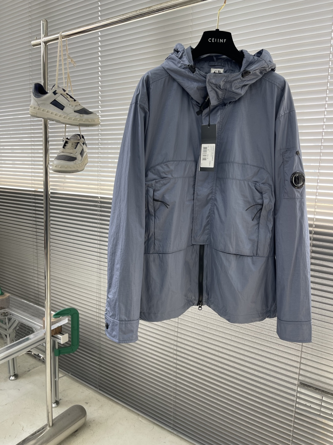 -CP.COMPANY，专柜同步，男士必备款 CP经典夹克 特殊高密记忆面料，具备透气且防风功能 上身体