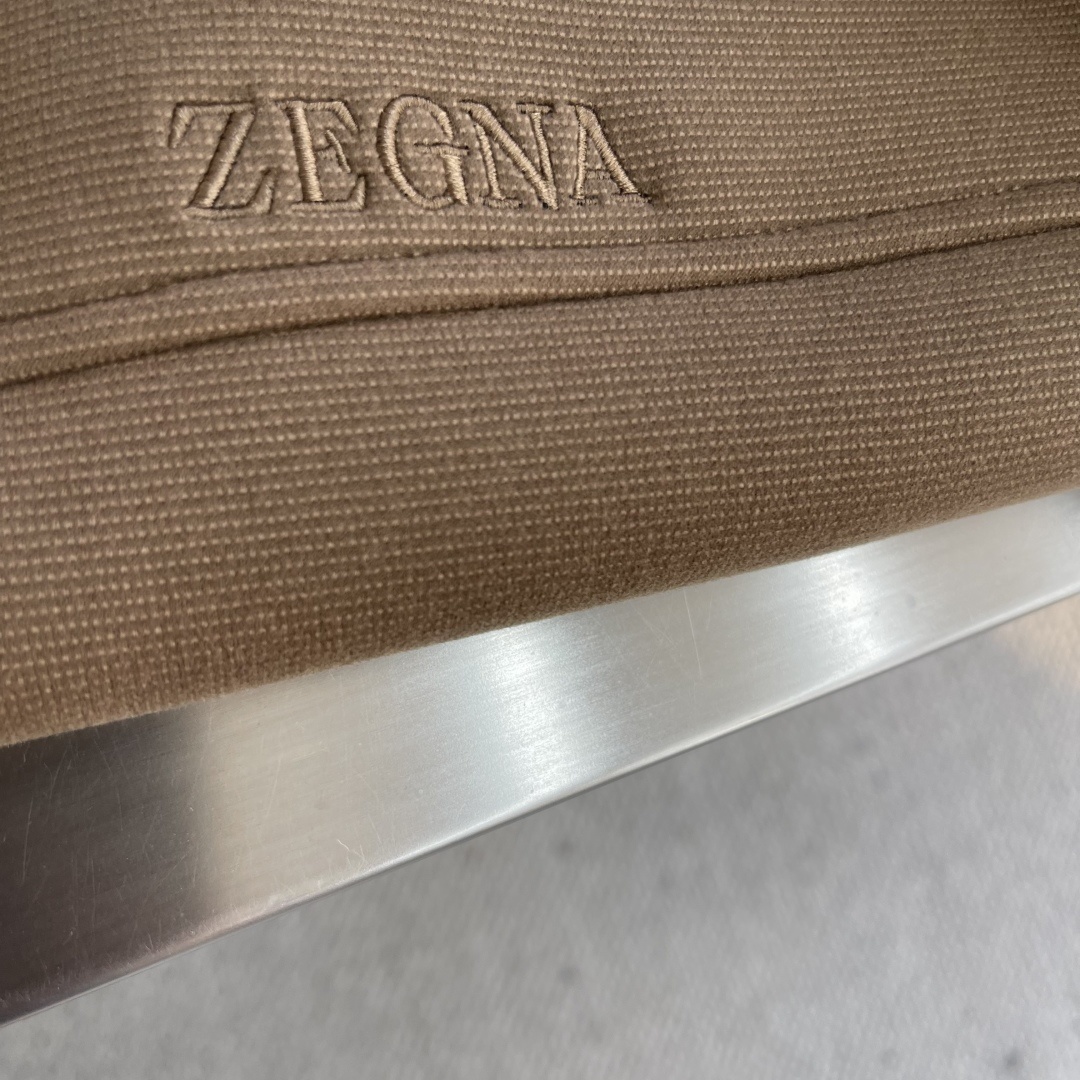 -Z ZEGN 25秋冬新款,男士商务休闲毛呢翻领夹克外套。面料与辅料皆为客供,定织定染而成,触感极为柔