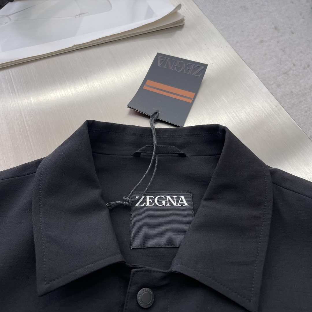 -Z Zegn 2025秋冬新款麻料夹克外套.处处细节显工艺足够的高级 结构性剪裁的设计改变来展现男士多
