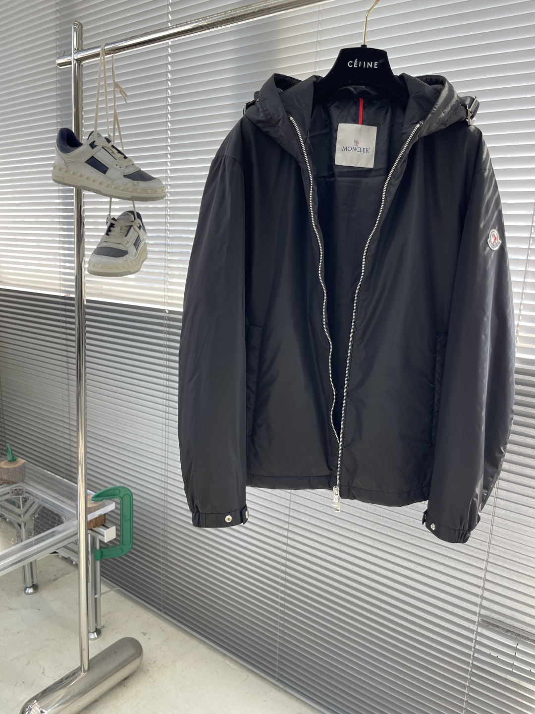 -mon 2025秋冬新款时尚秋冬连帽棉服。经典设计感与颜值爆棚的外套，品质更是无法挑剔品控可以直接入手