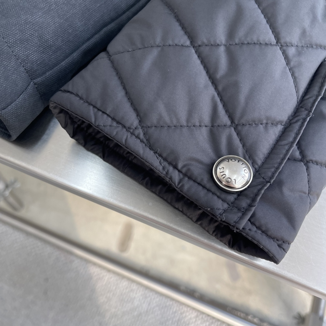 -驴牌 2025秋冬新品翻领夹克外套精选胎牛皮材料制作领口，原版开发压纹1：1还原前幅皮革做旧工艺配绗绣