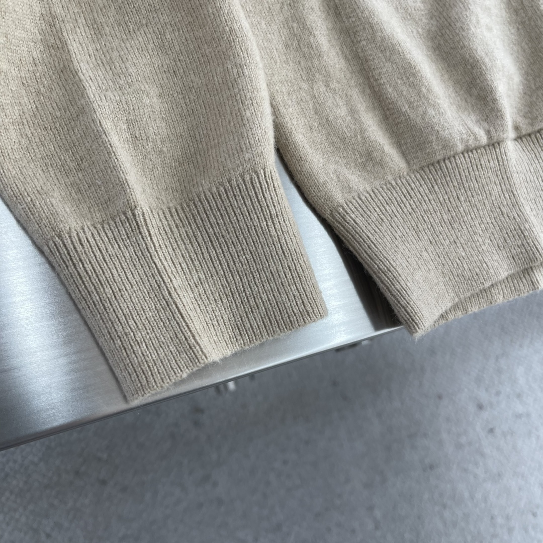 -Dio 2025秋冬系列毛衣开衫尺码: S-XXL 微阔版型工艺：亲肤柔软 保暖性好 经典百搭 上身时