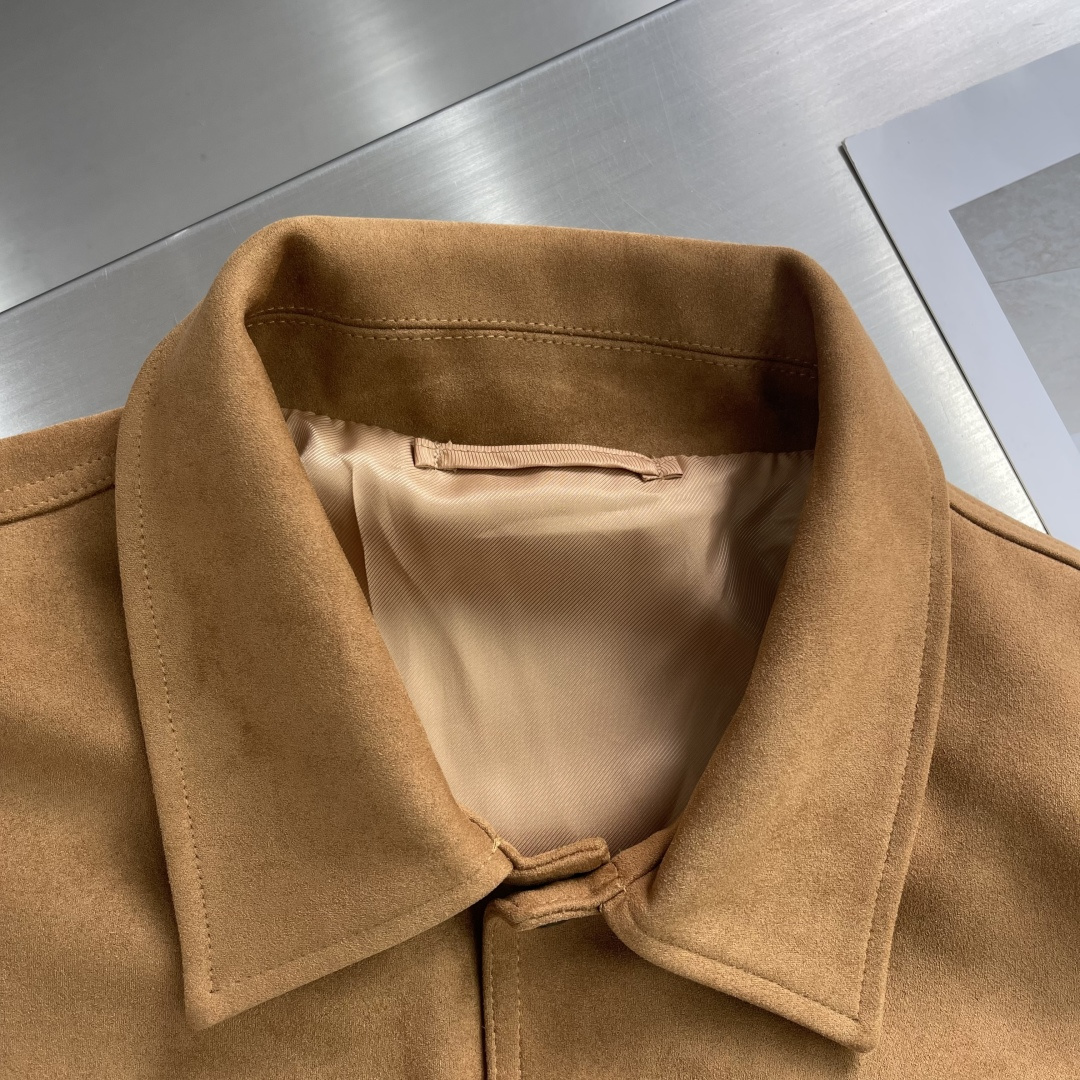 -Tom Ford 25fw男士新款口袋麂皮绒夹克外套，采用麂皮绒皮革精心制作，经典版型，凸显新意同时也