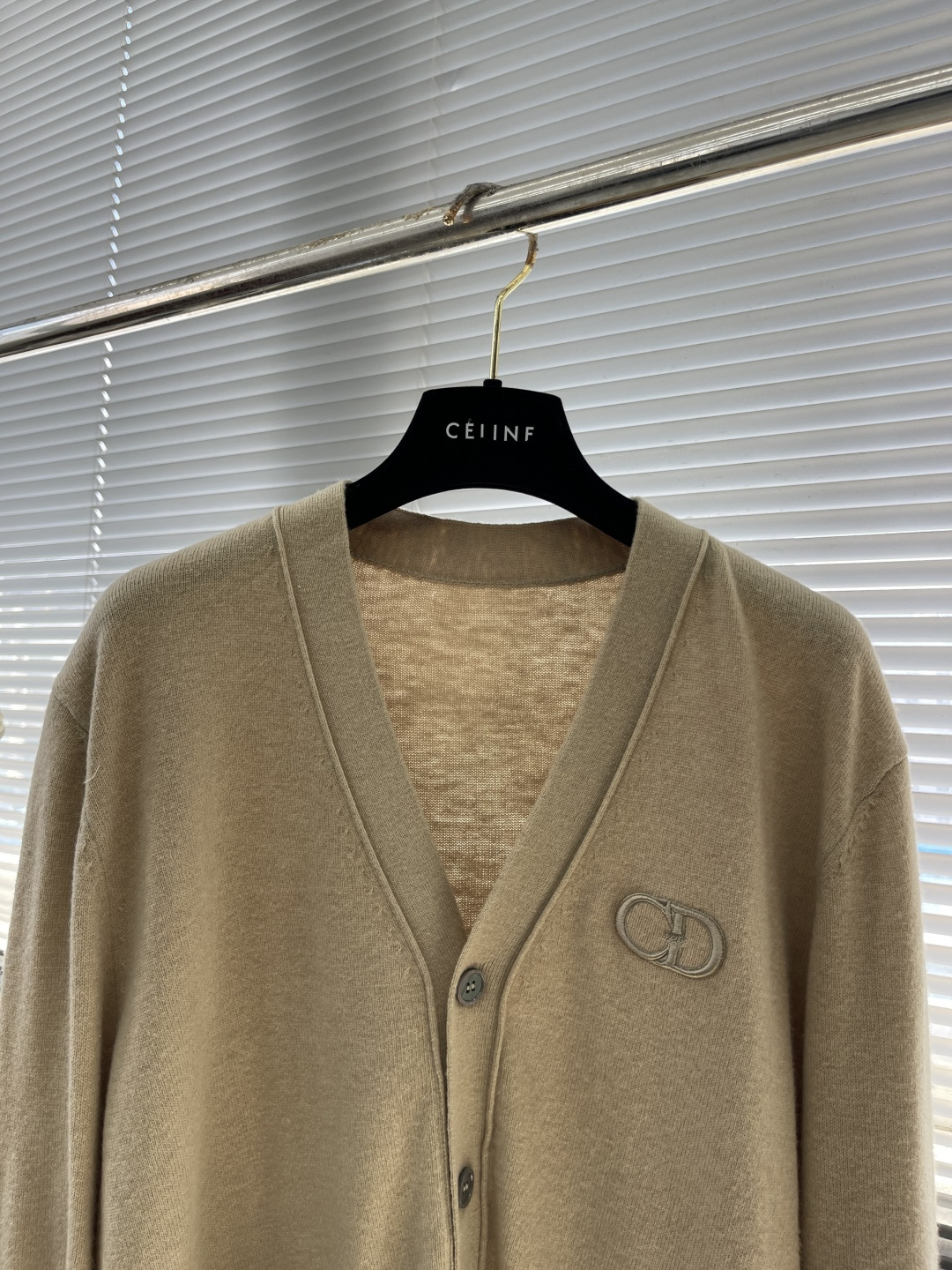 -Dio 2025秋冬系列毛衣开衫尺码: S-XXL 微阔版型工艺：亲肤柔软 保暖性好 经典百搭 上身时