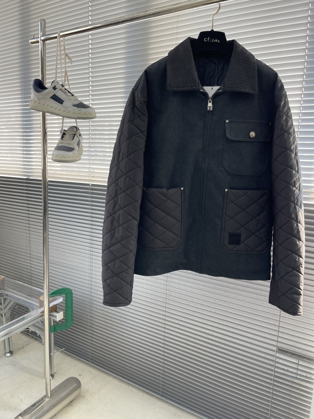 -驴牌 2025秋冬新品翻领夹克外套精选胎牛皮材料制作领口，原版开发压纹1：1还原前幅皮革做旧工艺配绗绣