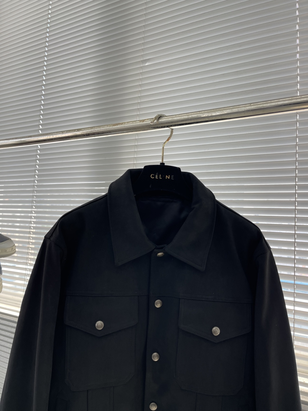 -Tom Ford 25fw男士新款口袋麂皮绒夹克外套，采用麂皮绒皮革精心制作，经典版型，凸显新意同时也