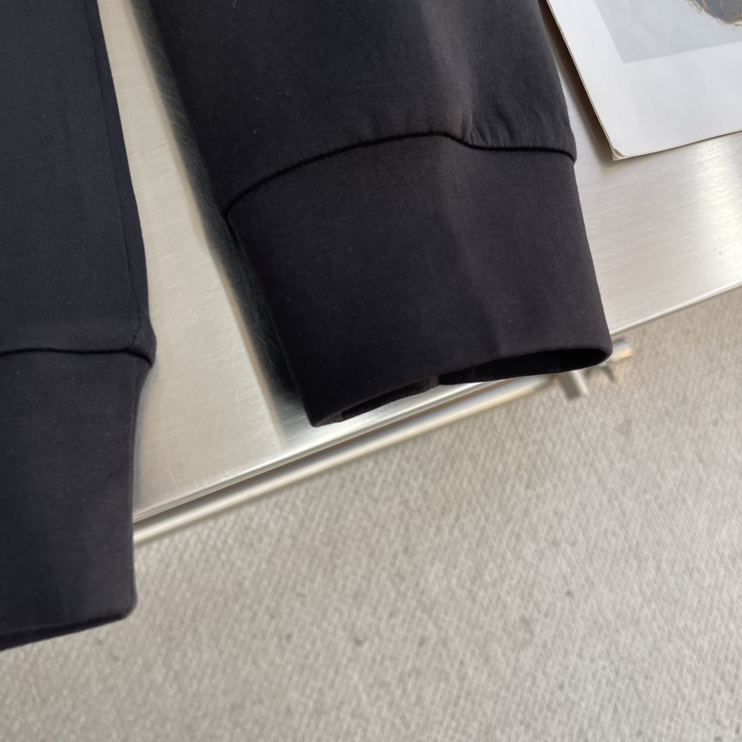 -BBR 2025秋冬系列休闲卫衣码数：M-5XL 常规版型棉莫代尔空气层。采用丝光工艺处理的双面结构，