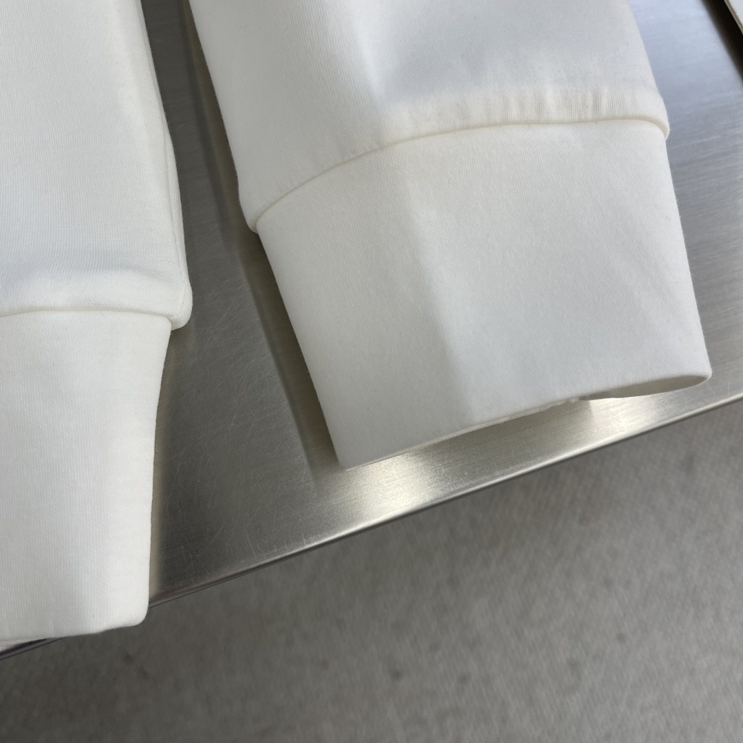 -BBR 2025秋冬系列休闲卫衣码数：M-5XL 常规版型棉莫代尔空气层。采用丝光工艺处理的双面结构，