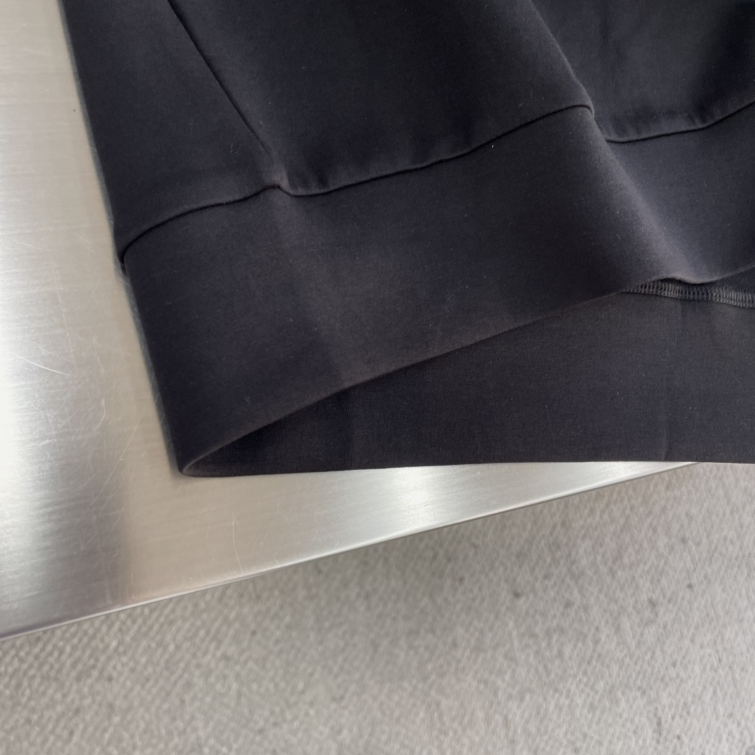 -BBR 2025秋冬系列休闲卫衣码数：M-5XL 常规版型棉莫代尔空气层。采用丝光工艺处理的双面结构，