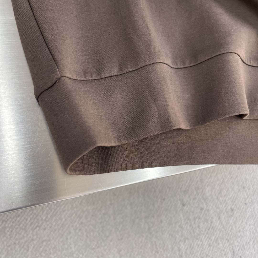 -BBR 2025秋冬系列休闲卫衣码数：M-5XL 常规版型棉莫代尔空气层。采用丝光工艺处理的双面结构，