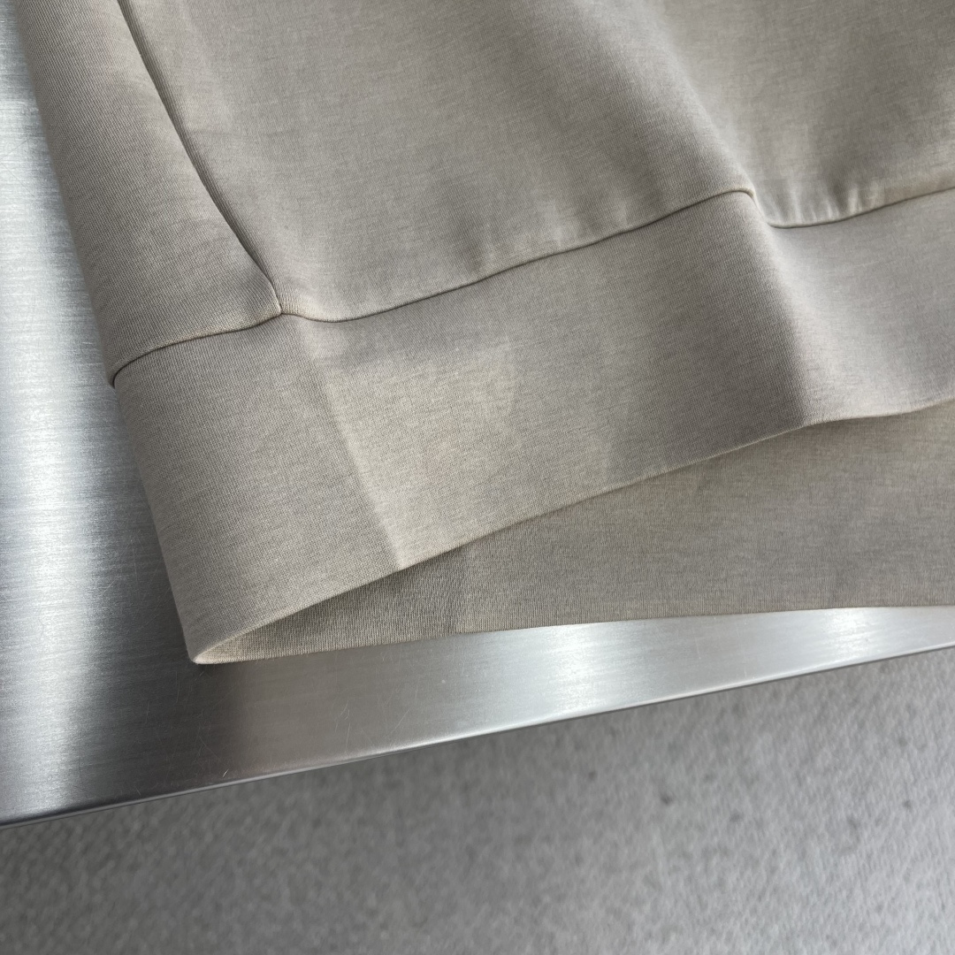 -BBR 2025秋冬系列休闲卫衣码数：M-5XL 常规版型棉莫代尔空气层。采用丝光工艺处理的双面结构，