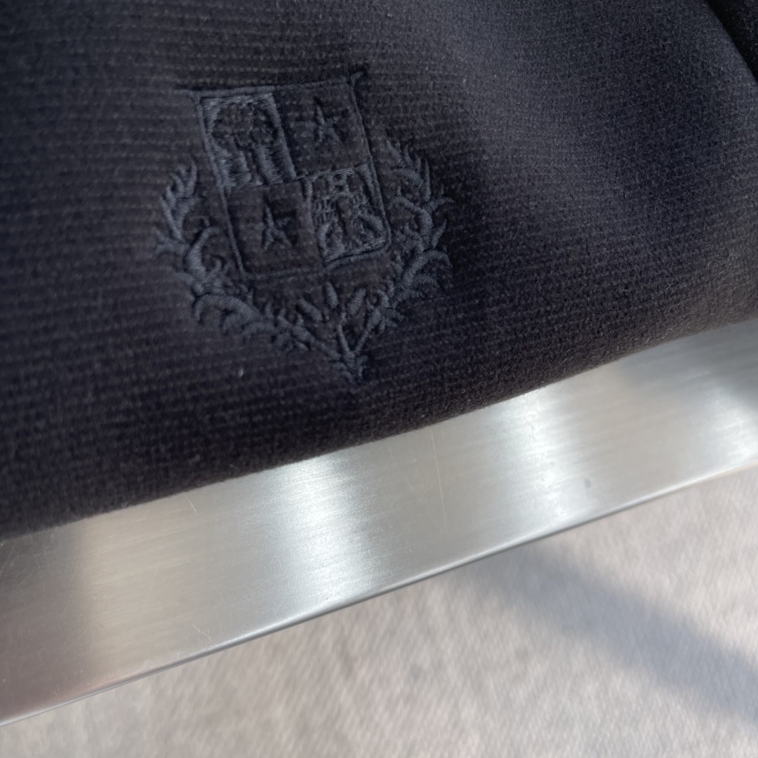 -Loro Piana 25fw新款老钱风翻领标识刺绣夹克外套客订面料或选用高端羊绒(若为羊绒面料 ),