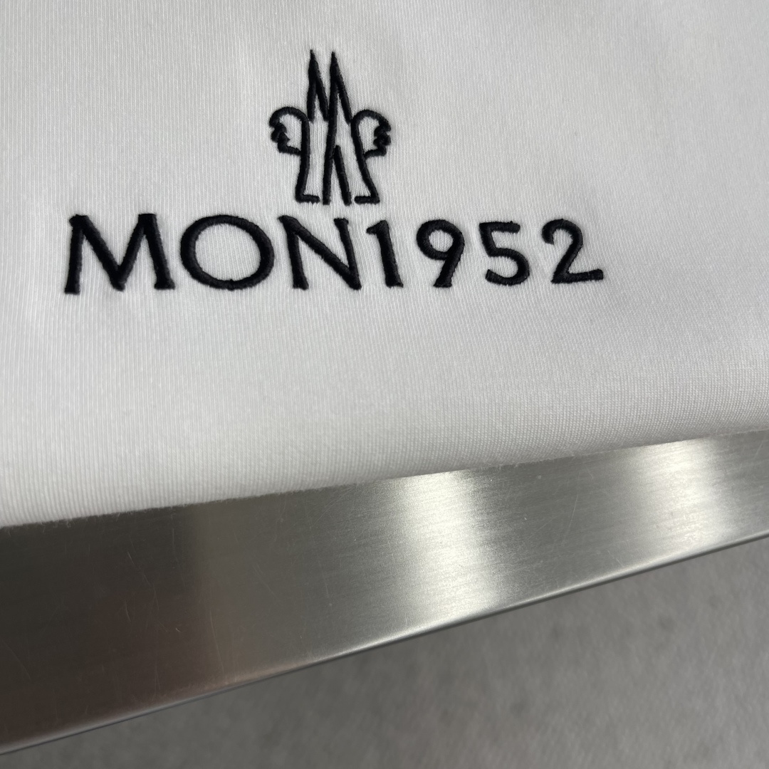 -mon 圆领长袖T恤 秋天可外穿 冬天可打底 一年四季可穿 超高性价比 随意对比面料采用原版订制压肤感