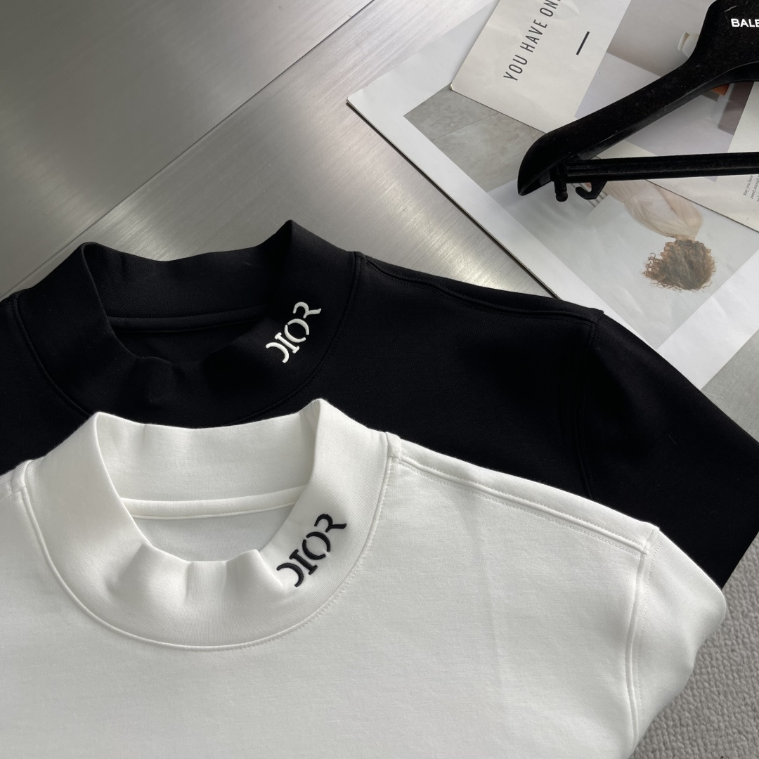 -Dio 2025fw新款半高领长袖打底尺码: m-3XL版型：微阔版型成份：碳素磨毛罗马棉平纹面料 纹