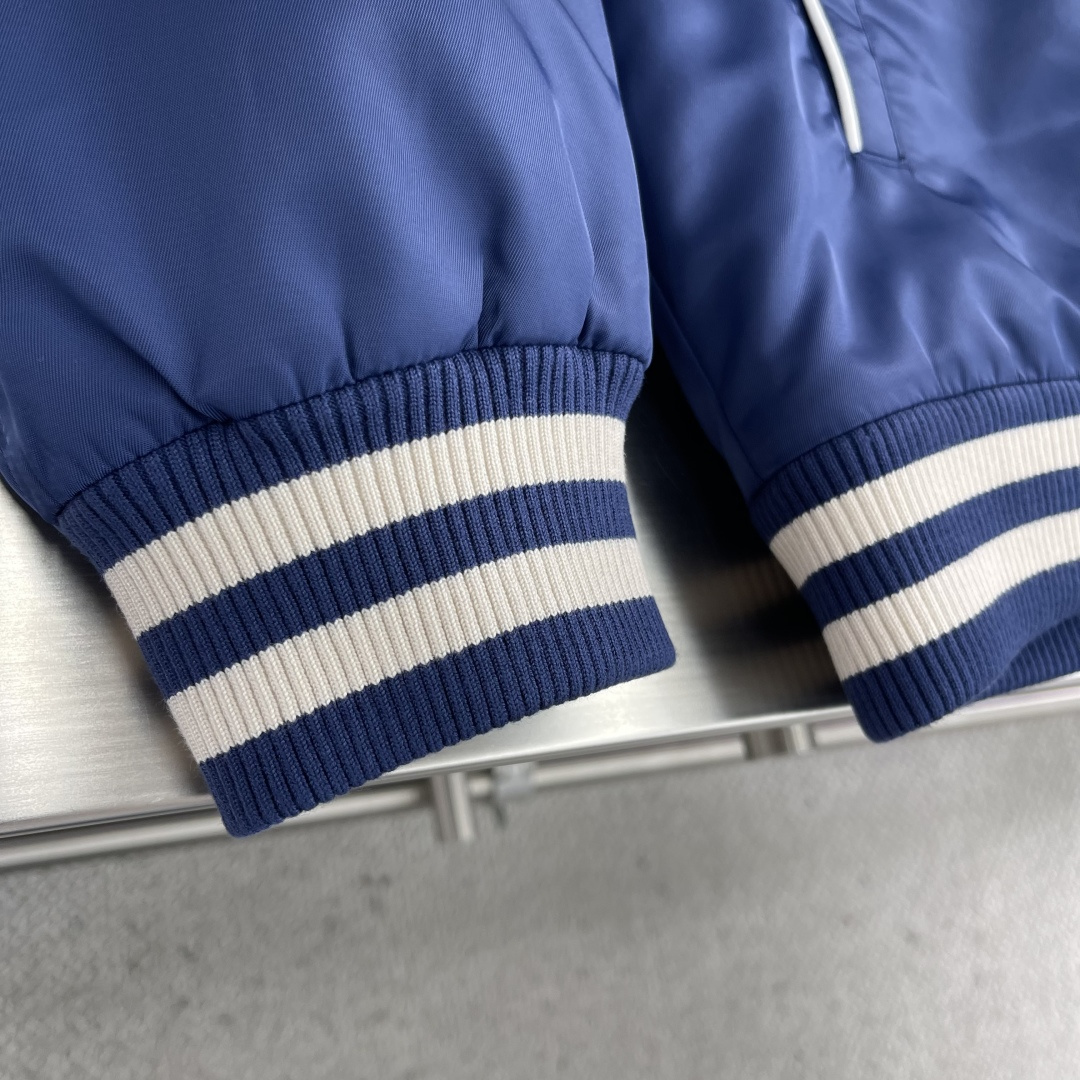 -Celin FW 连帽棒球夹克棉服原15,800购入，双面料拼接：外面为缎面科技面料，前幅定制毛巾绣章