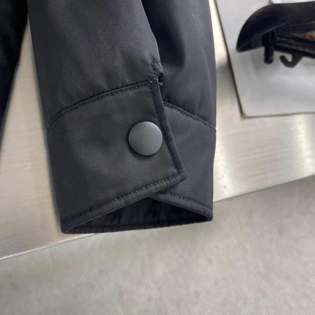 -品质赞、加棉夹克、爆款、PRAD 翻领棉服衬衣夹克外套码数：M-3XL宽松廓形夹棉保暖衬衫棉服夹克外套