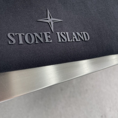 -Stone Island 2026秋冬系列长袖薄T 码数:M-5XL 微阔版型 绒感双纱面料。面料表面食毛做磨毛工 -Stone Island 2026秋冬系列长袖薄T 码数:M-5XL 微阔版型 绒感双纱面料。面料表面食毛做磨毛工