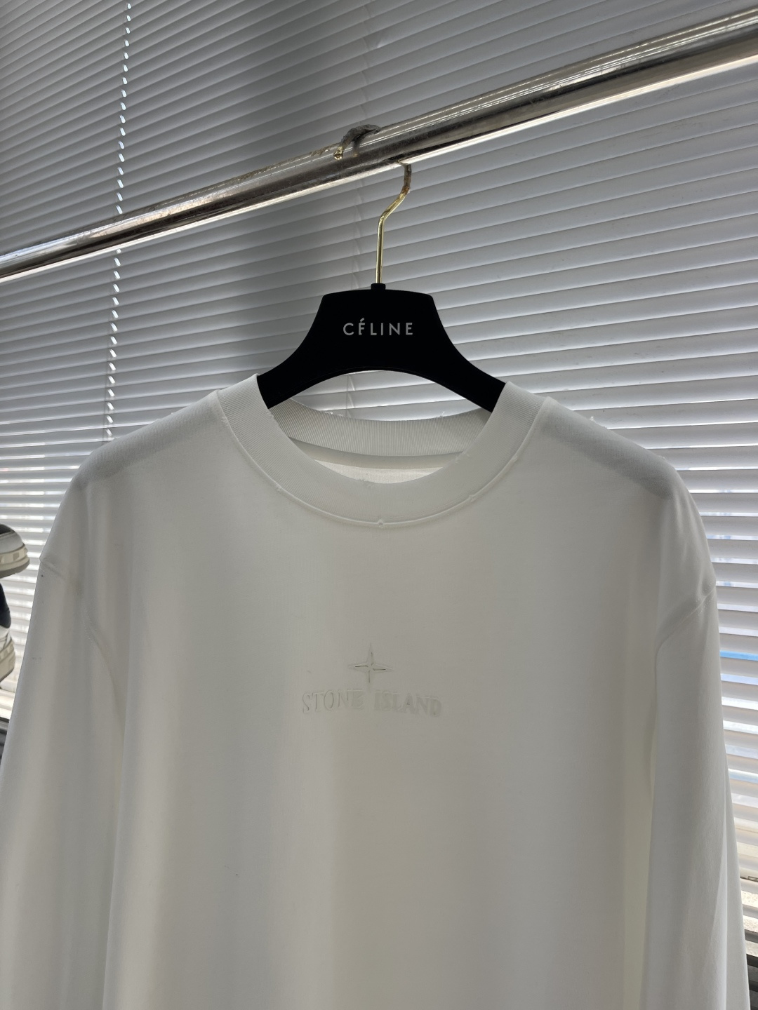 -Stone Island 2025秋冬系列长袖薄T码数：M-5XL 微阔版型绒感双纱面料。面料表面食毛