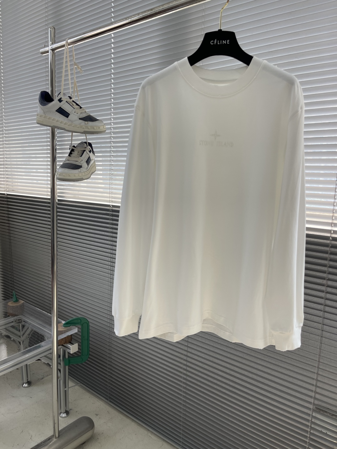 -Stone Island 2025秋冬系列长袖薄T码数：M-5XL 微阔版型绒感双纱面料。面料表面食毛