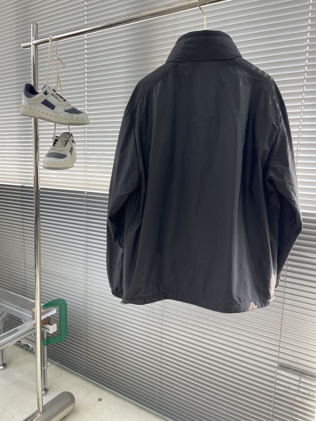 -mon 2025ss早秋新款发布连帽夹棉外套，秋季爆款夹克，隐藏帽设计，夹薄棉设计外套，穿上就是舒适自