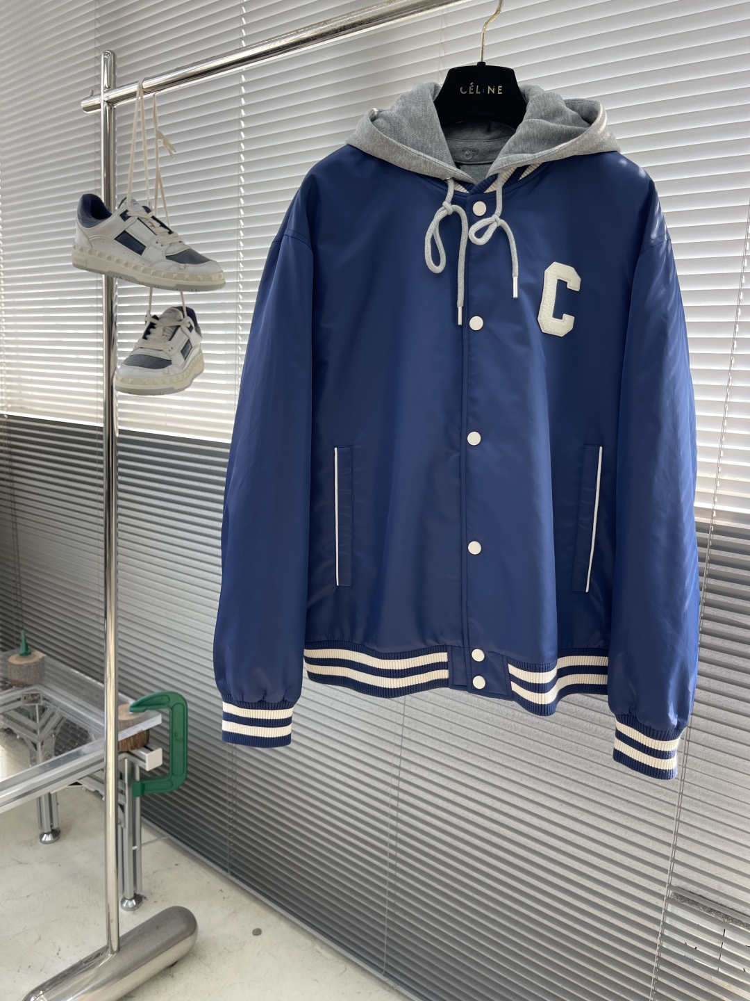 -Celin FW 连帽棒球夹克棉服原15,800购入，双面料拼接：外面为缎面科技面料，前幅定制毛巾绣章