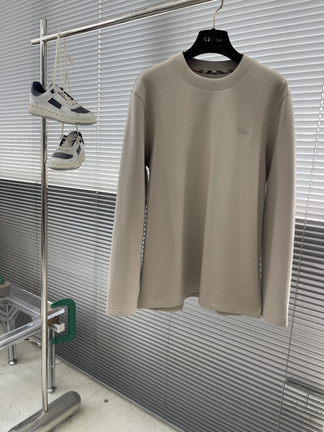 -BBR 25fw新款长袖打底T恤，3A级韩绒抑菌专利面料；手感柔软，亲肤保暖；软糯舒适，抑菌抗皱。跟专