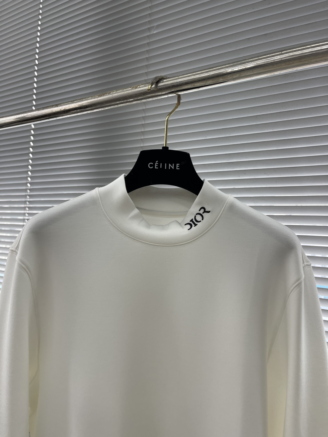 -Dio 2025fw新款半高领长袖打底尺码: m-3XL版型：微阔版型成份：碳素磨毛罗马棉平纹面料 纹