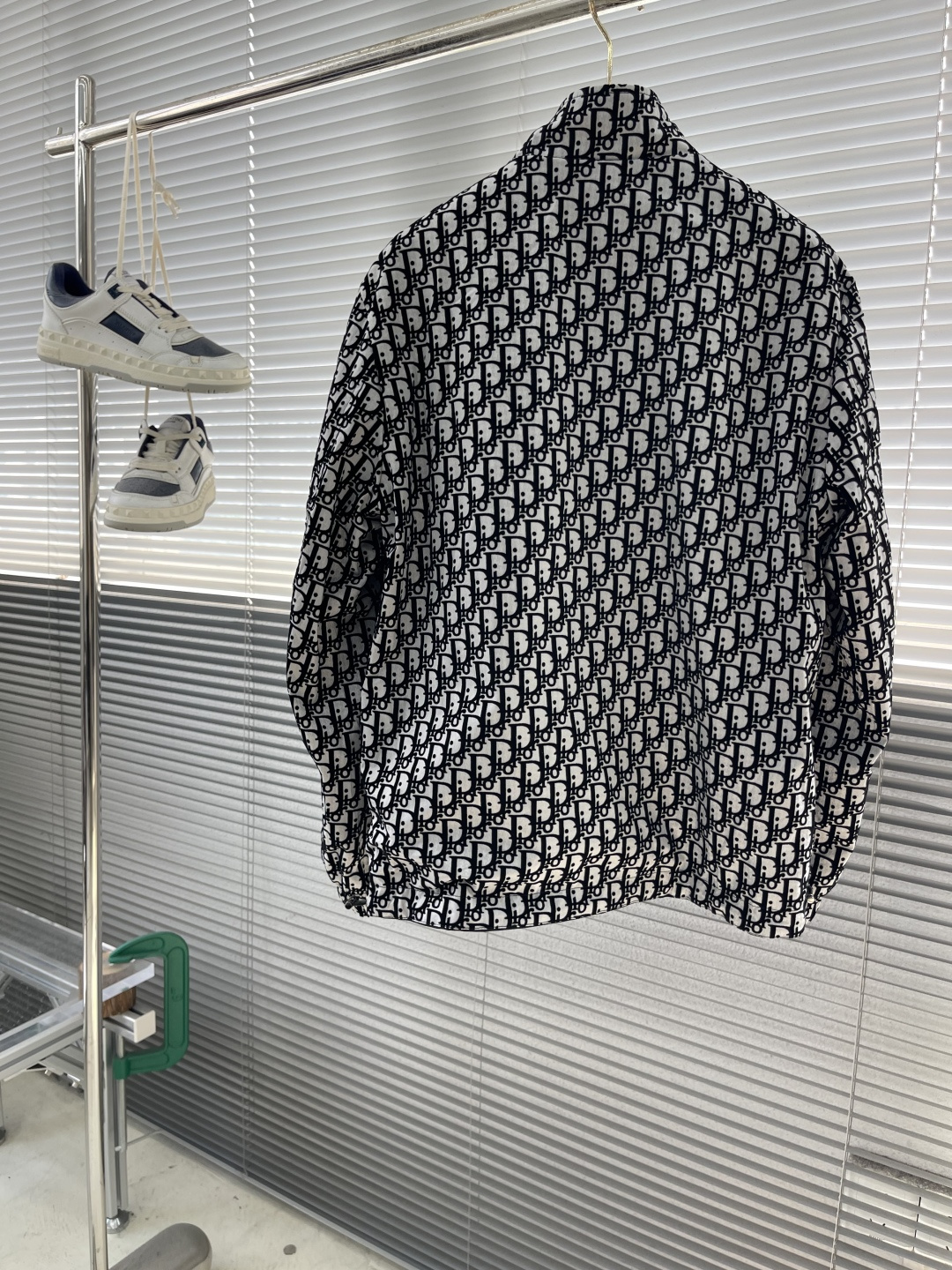 -Dio 2025秋季新品，双面可穿。简约时尚休闲夹克外套，原版进口面料，舒适透气，顶级提花工艺字母图案