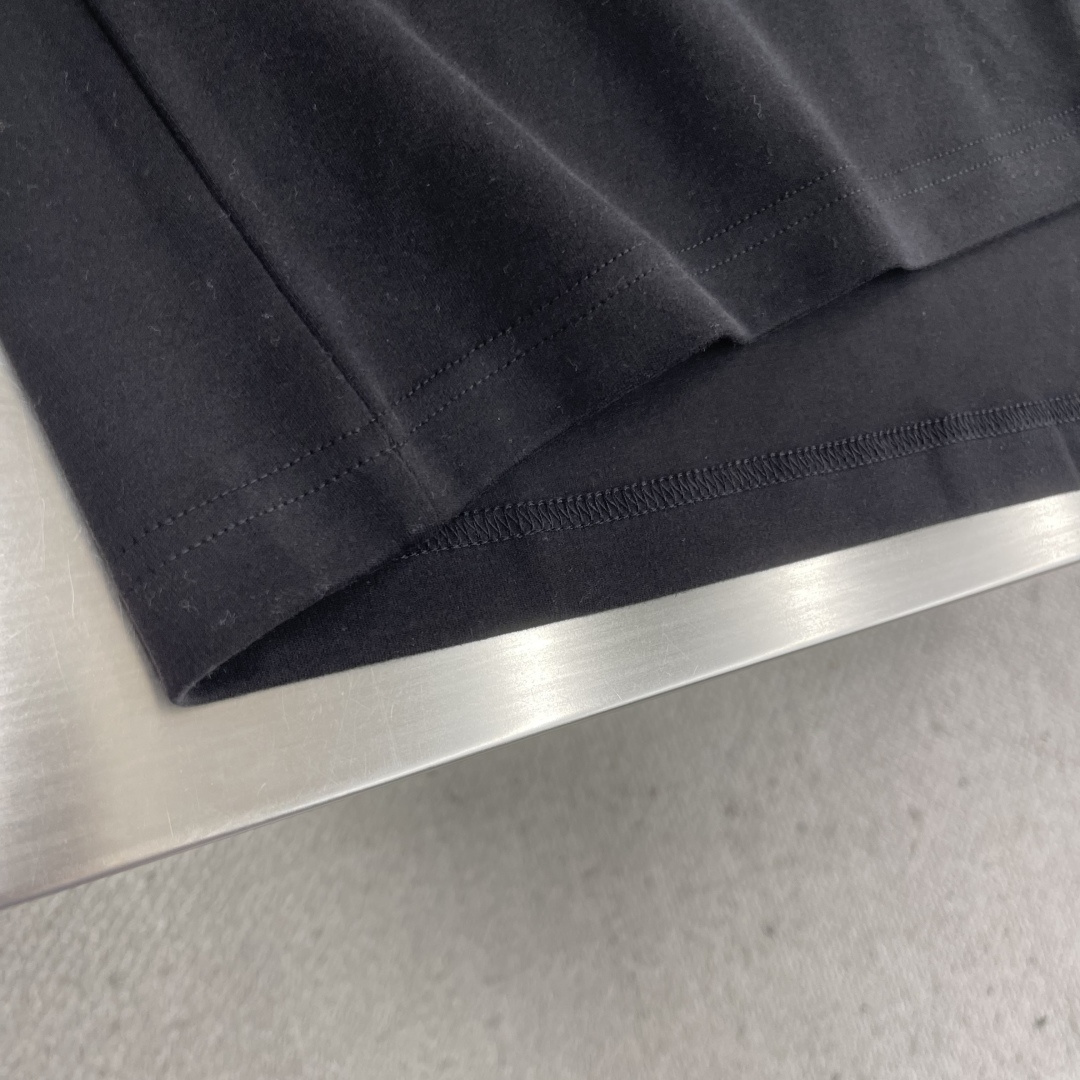 -Dio 2025秋冬系列短袖T恤码数：M-3XL 微阔版型DI*R短袖，天竹抗菌保暖棉面料，集棉的舒适