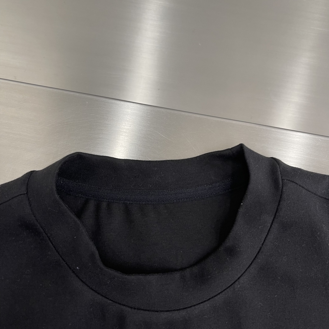 -Dio 2025秋冬系列短袖T恤码数：M-3XL 微阔版型DI*R短袖，天竹抗菌保暖棉面料，集棉的舒适