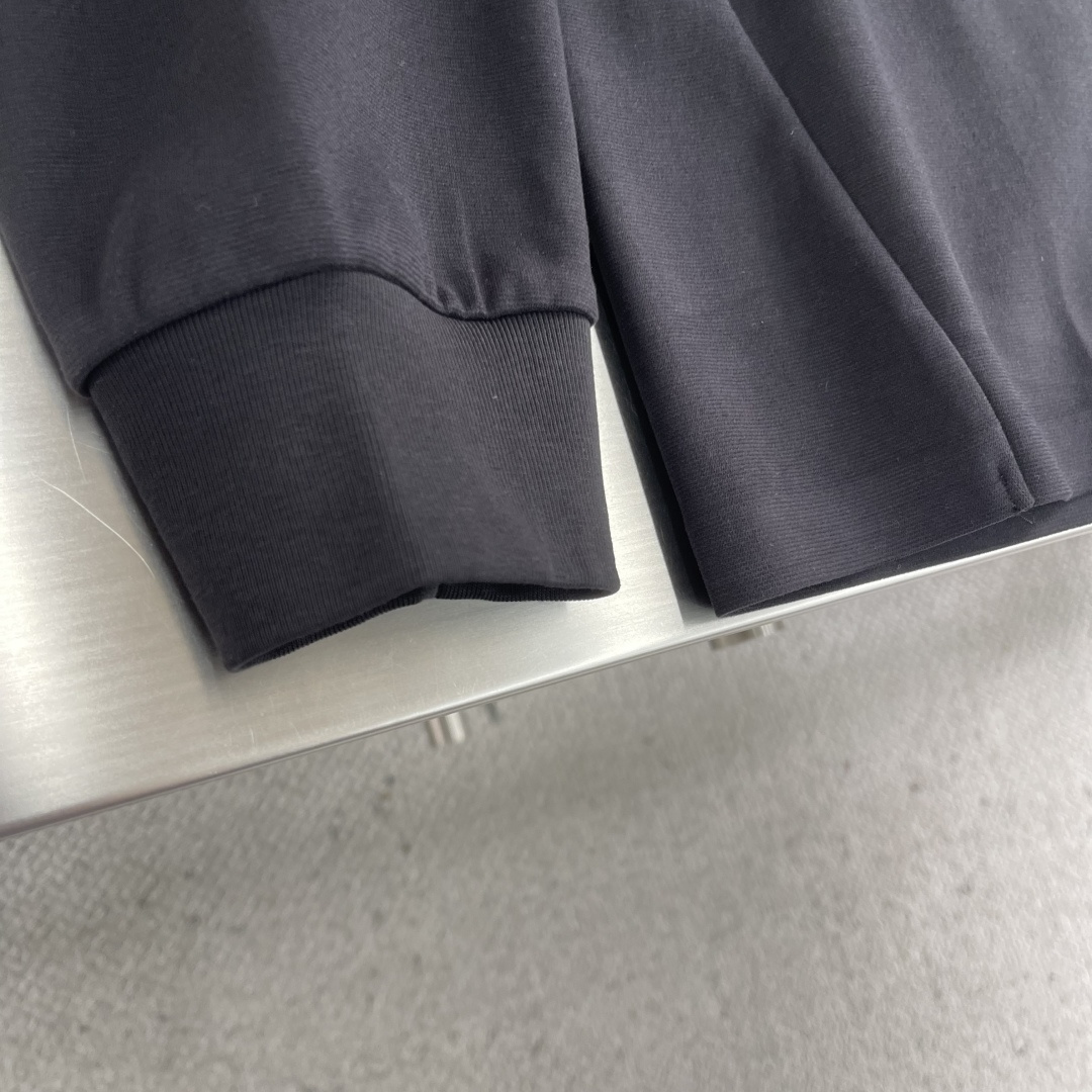 -mon 2025秋冬系列打底长袖T恤码数：M-5XL 微阔长袖T潮流罗马磨毛。面料表面刷毛做磨毛工艺与