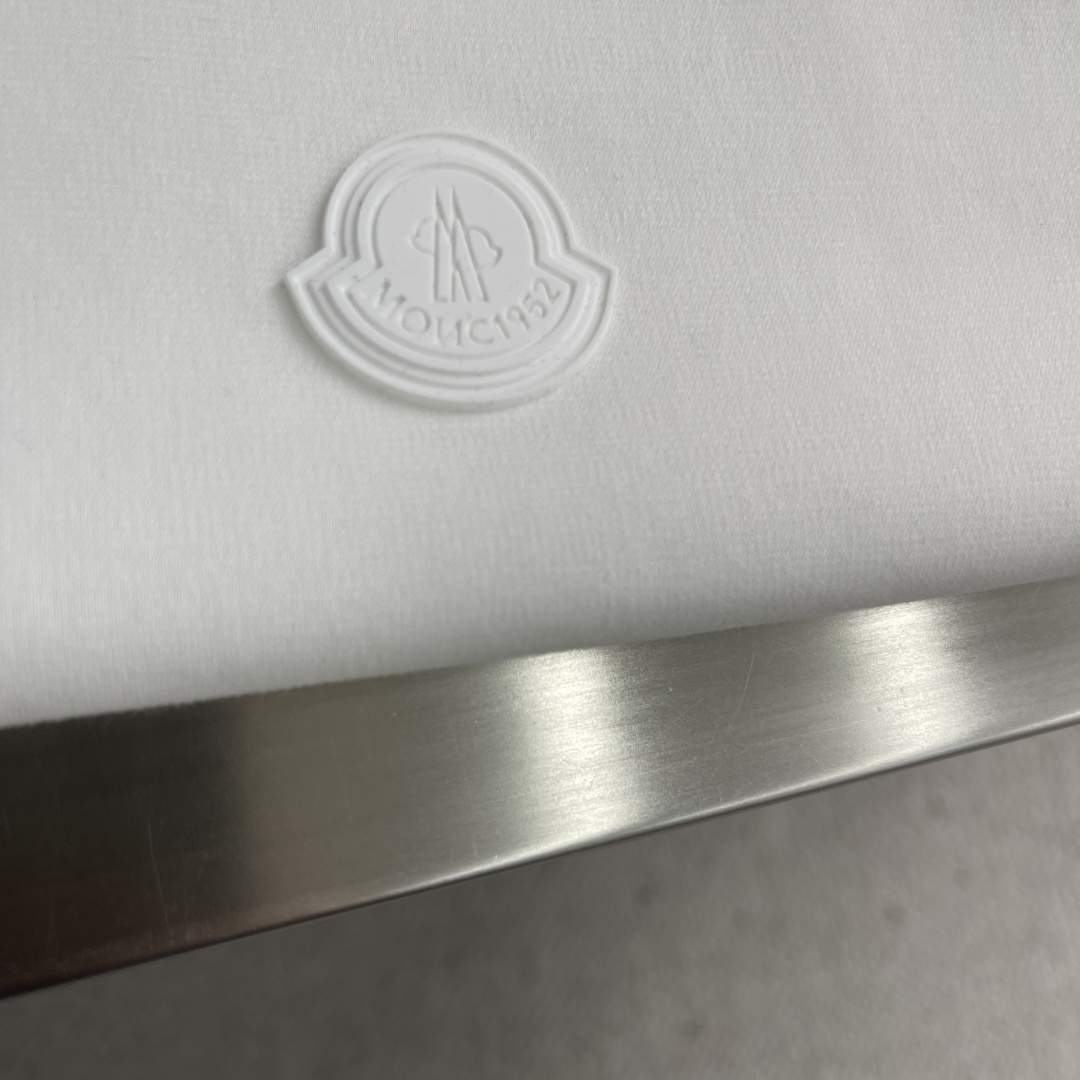 -mon 2025秋冬系列打底长袖T恤码数：M-5XL 微阔长袖T潮流罗马磨毛。面料表面刷毛做磨毛工艺与