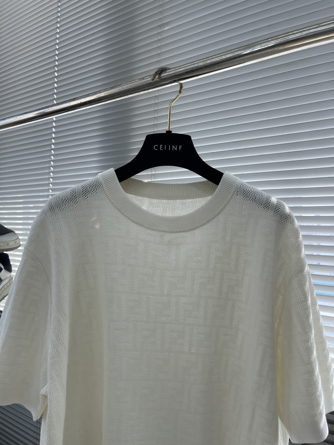 -FEND 2025秋冬系列针织短袖T恤码数：M-3XL码 宽松版型极具辨识度的FF经典老花套头短袖毛衫