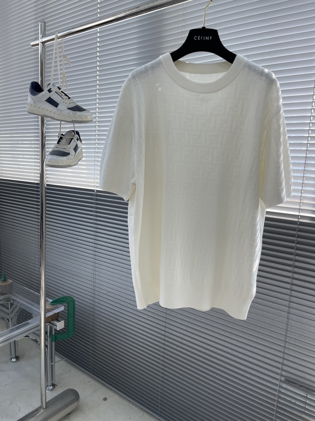 -FEND 2025秋冬系列针织短袖T恤码数：M-3XL码 宽松版型极具辨识度的FF经典老花套头短袖毛衫